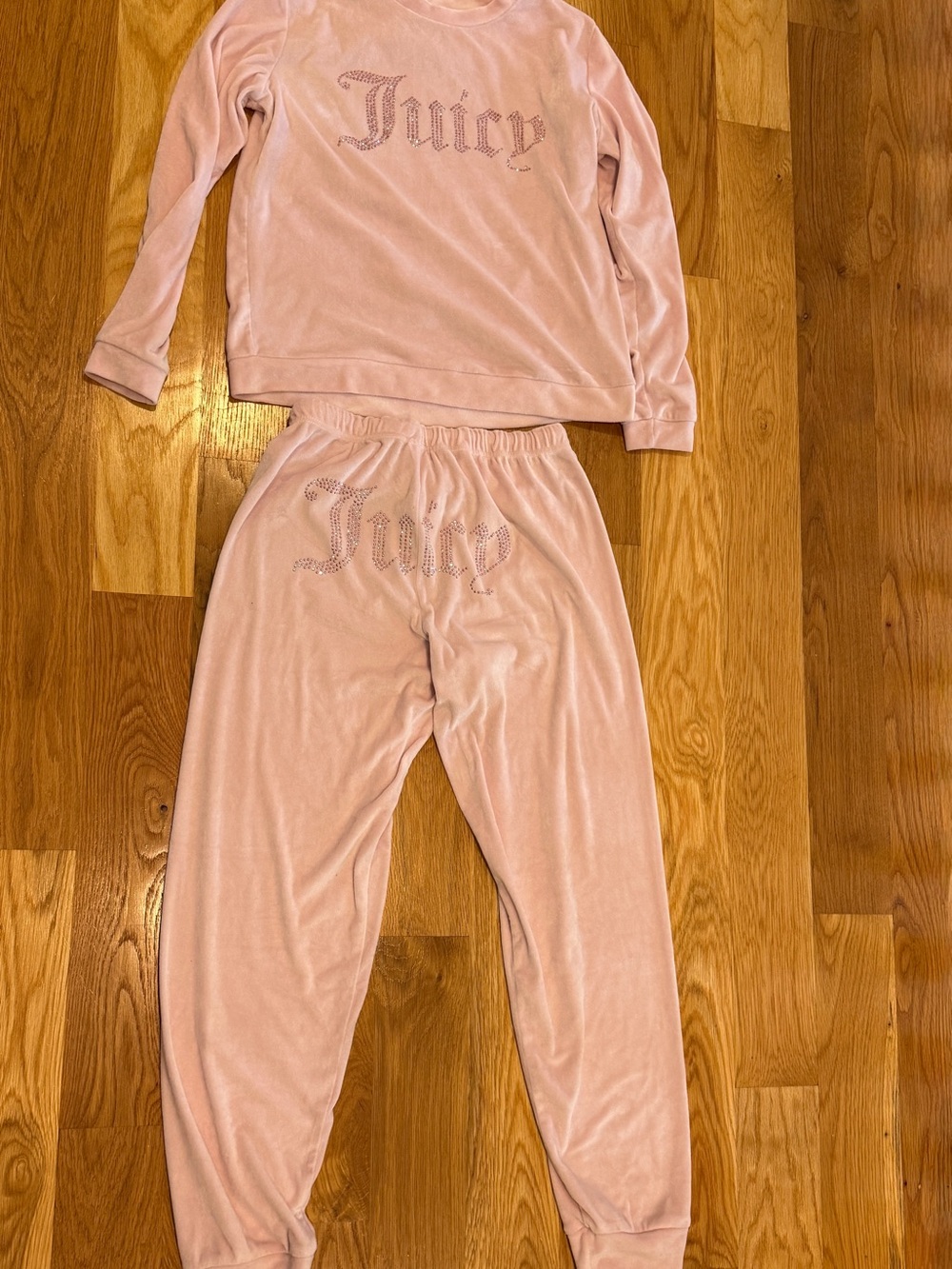 Juicy Couture Women’s Pink Velour Pajama Set – Juicy Logo